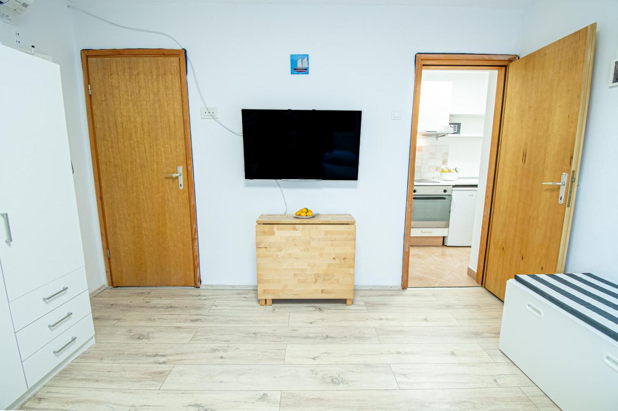Umag Center Apartment Parking By Rentistra Kültér fotó
